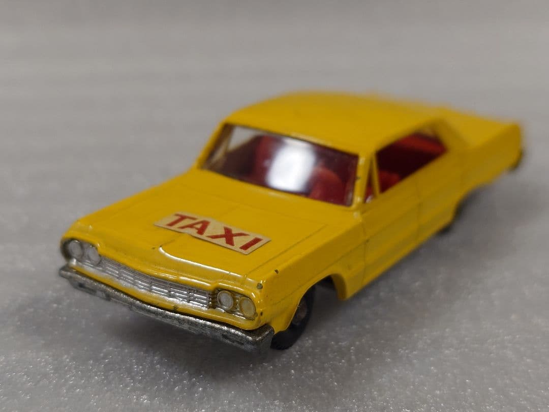 ミニカー MATCHBOX No.20 CHEVROLET IMPALA TAXI
