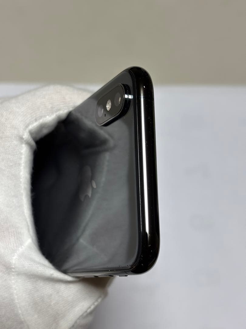 Apple iPhone XS 64GBバッテリー80%