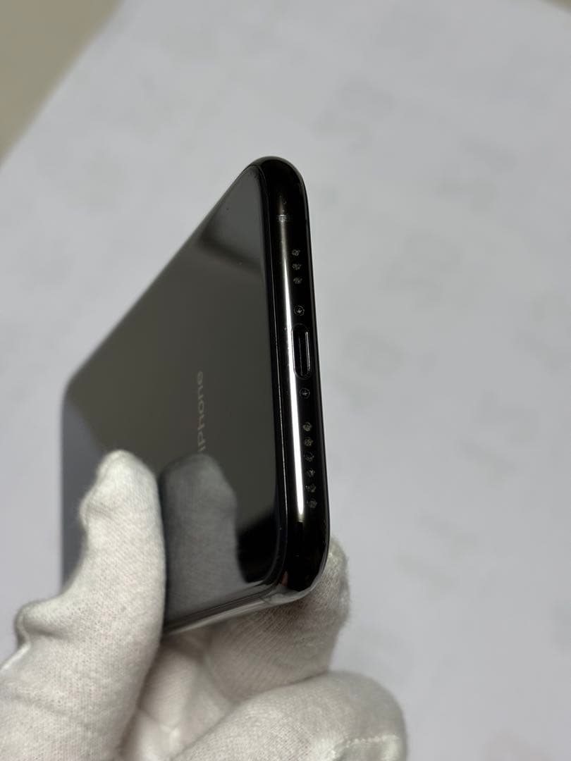 Apple iPhone XS 64GBバッテリー80%