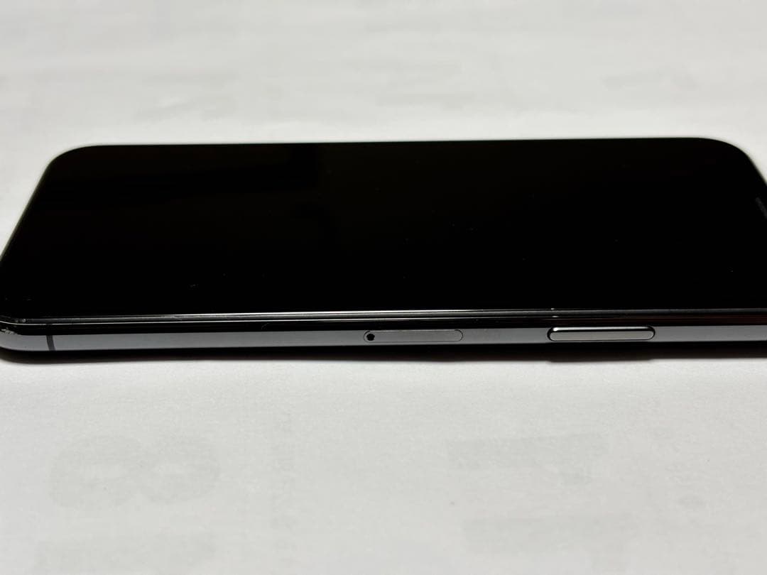 Apple iPhone XS 64GBバッテリー80%