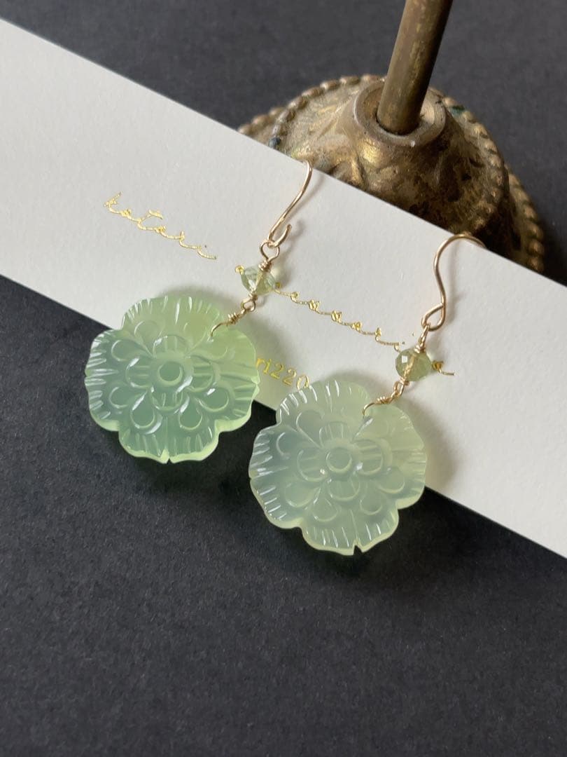 専用 ミントカルセドニーフラワーカービング R863