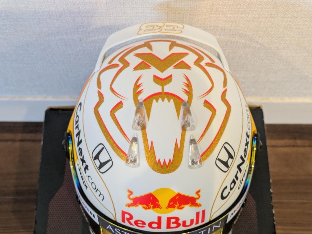 フェルスタッペン 2020年 レッドブル 直筆サイン ヘルメット