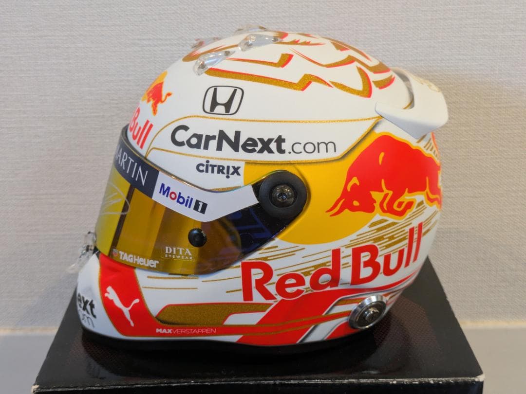 フェルスタッペン 2020年 レッドブル 直筆サイン ヘルメット