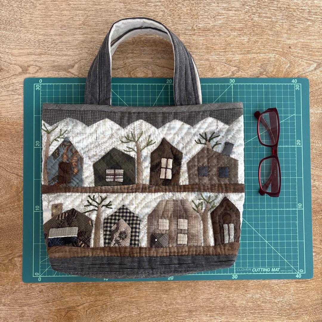 パッチワークキルト　トートバック　ハンドメイド