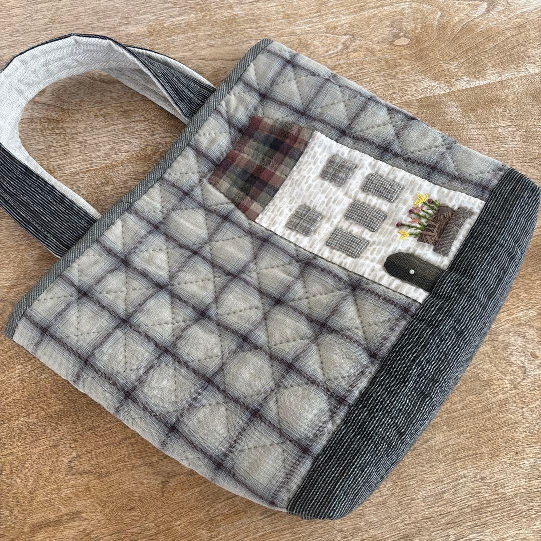 パッチワークキルト　トートバック　ハンドメイド