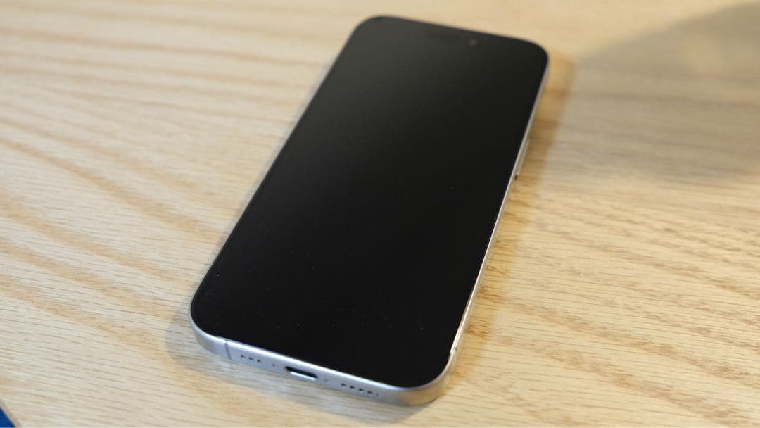 iPhone 15 Pro ナチュラルチタニウム 256GB 箱付き