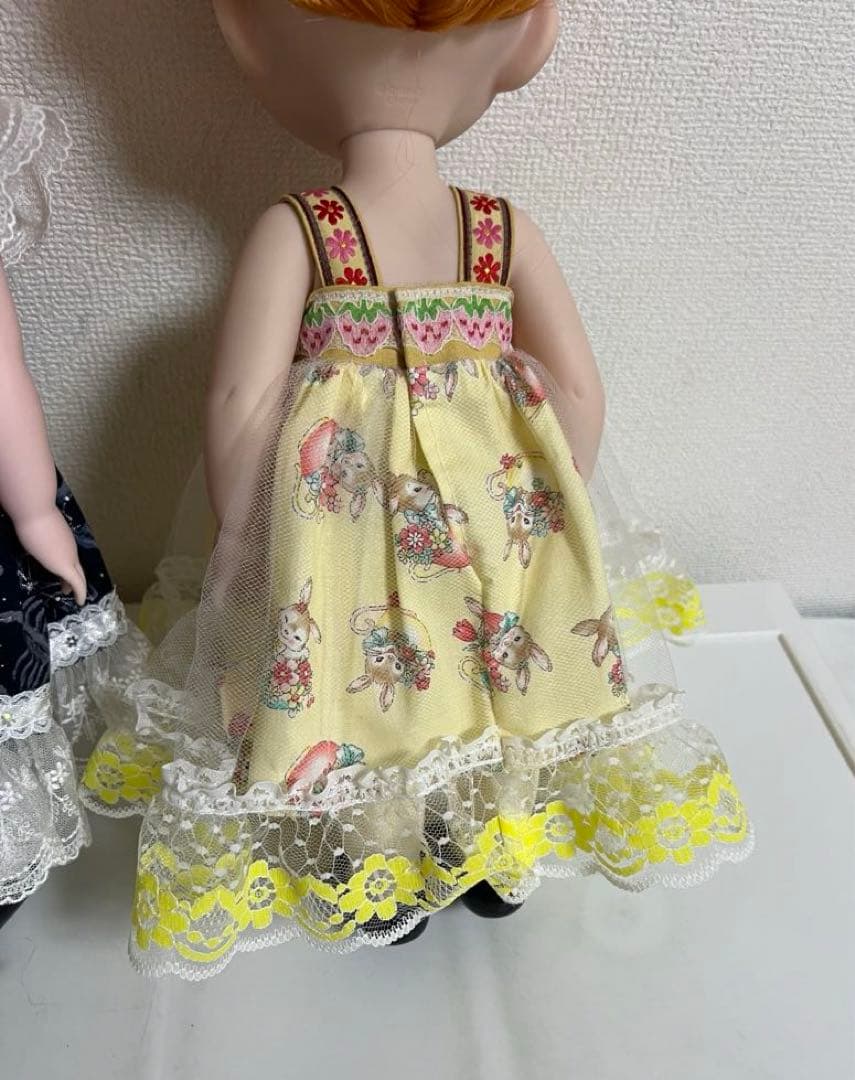 ディズニーアニメータードールの人形（アナ、エルサ）洋服セット