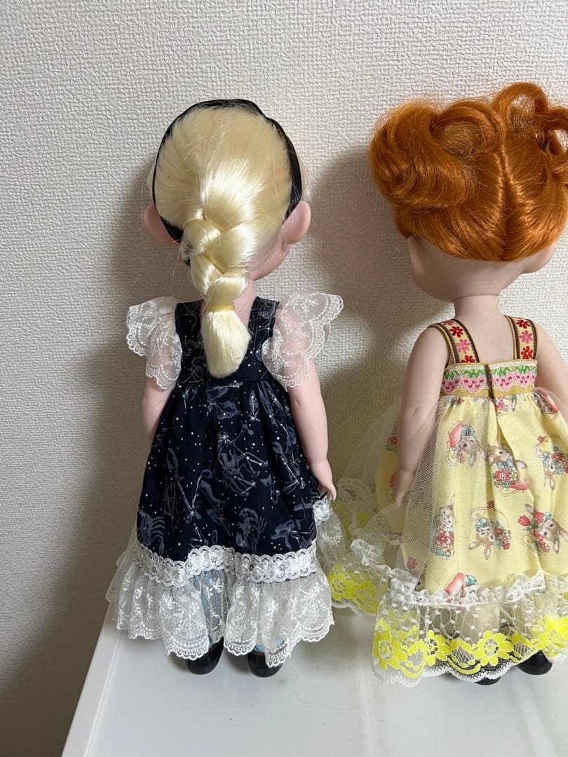 ディズニーアニメータードールの人形（アナ、エルサ）洋服セット