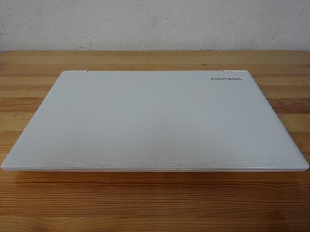 東芝 ノートパソコン dynabook T55/RW/中古特価良品