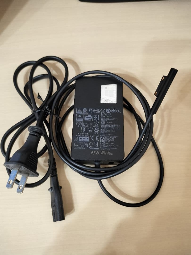 Microsoft Surface Pro8 シルバー カバー付き