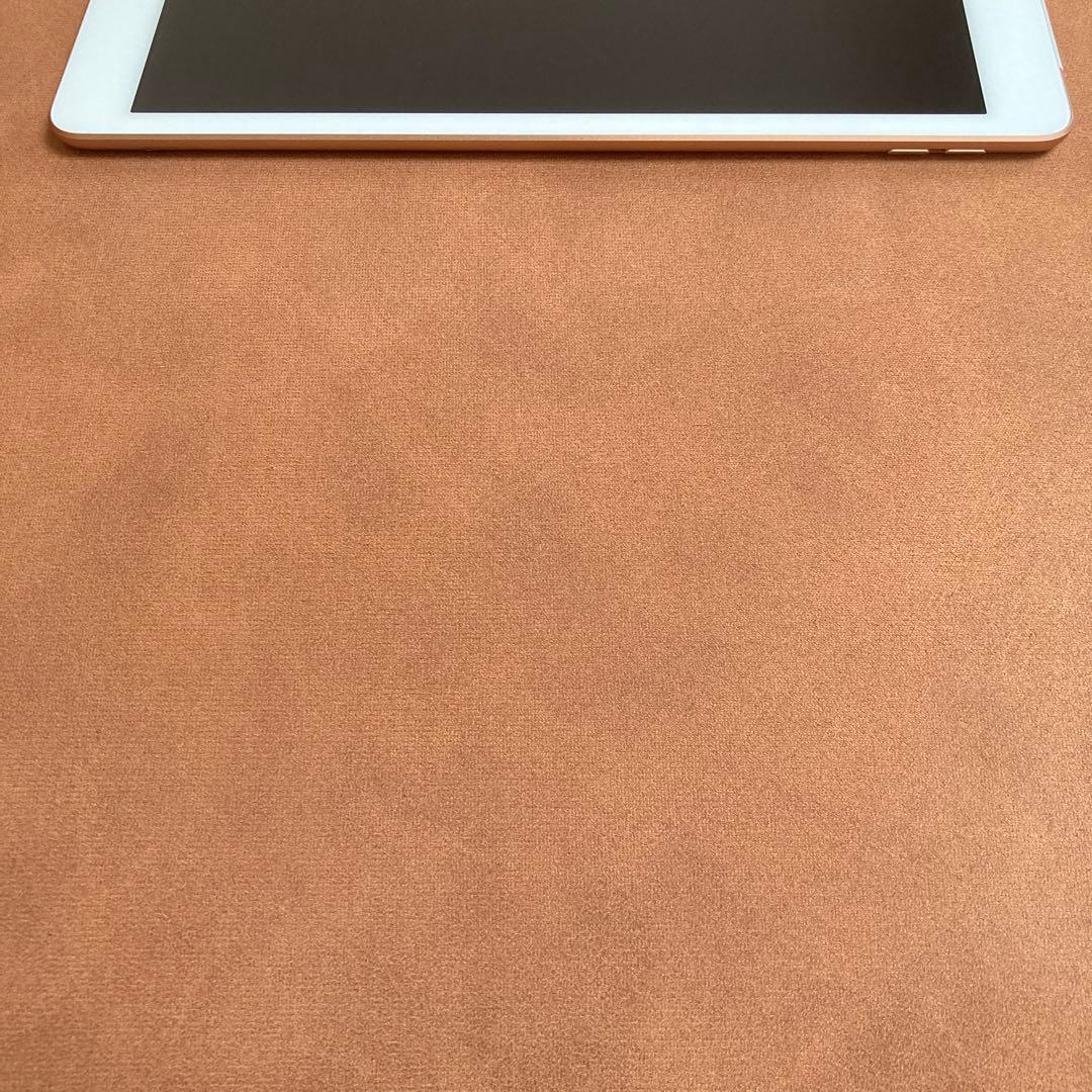 18【早い者勝ち】美品☆電池新品☆iPad7 第7世代 32GB SIMフリー☆