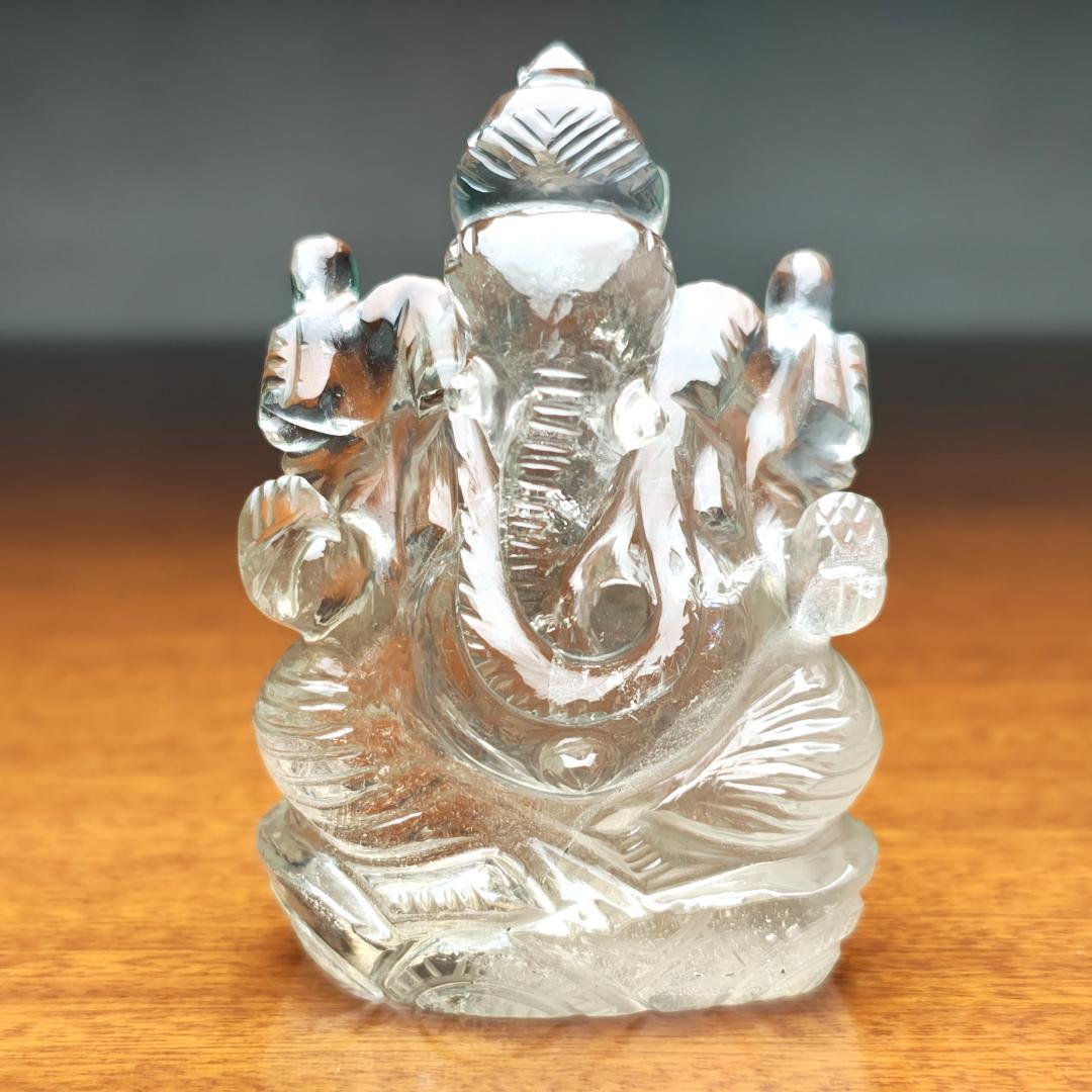 【No,11】ネパール ヒマラヤ水晶製 インドの神様 ガネーシャ立像 虹 煙水晶