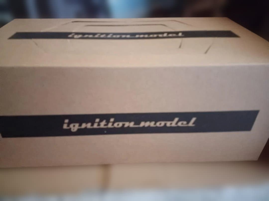 イグニッションモデル　ニッサンレパード　ダークブルー未使用