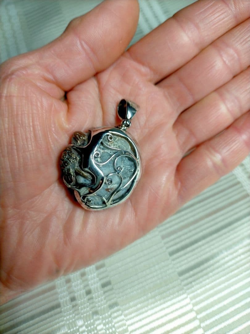 １点もの　AAAレインボーオーラ水晶クラスターペンダントトップ妖精ハンドクラフト