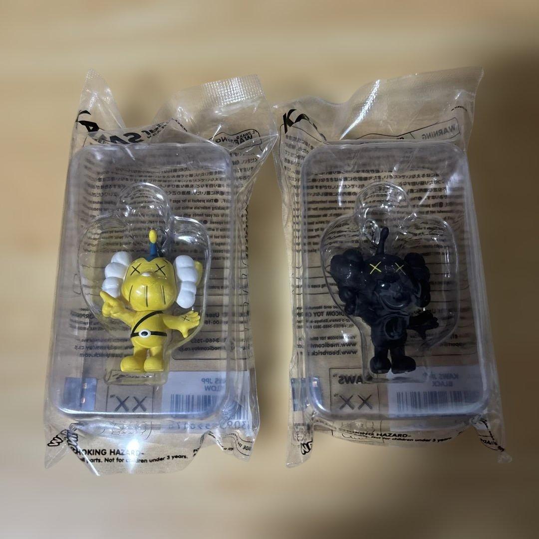 KAWS キーホルダー ストラップ 全26種 フルコンプセット