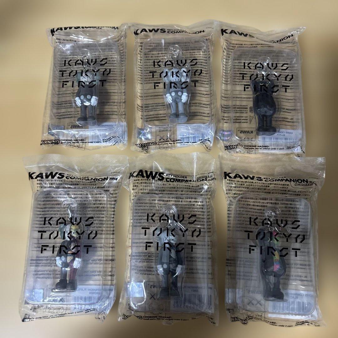 KAWS キーホルダー ストラップ 全26種 フルコンプセット