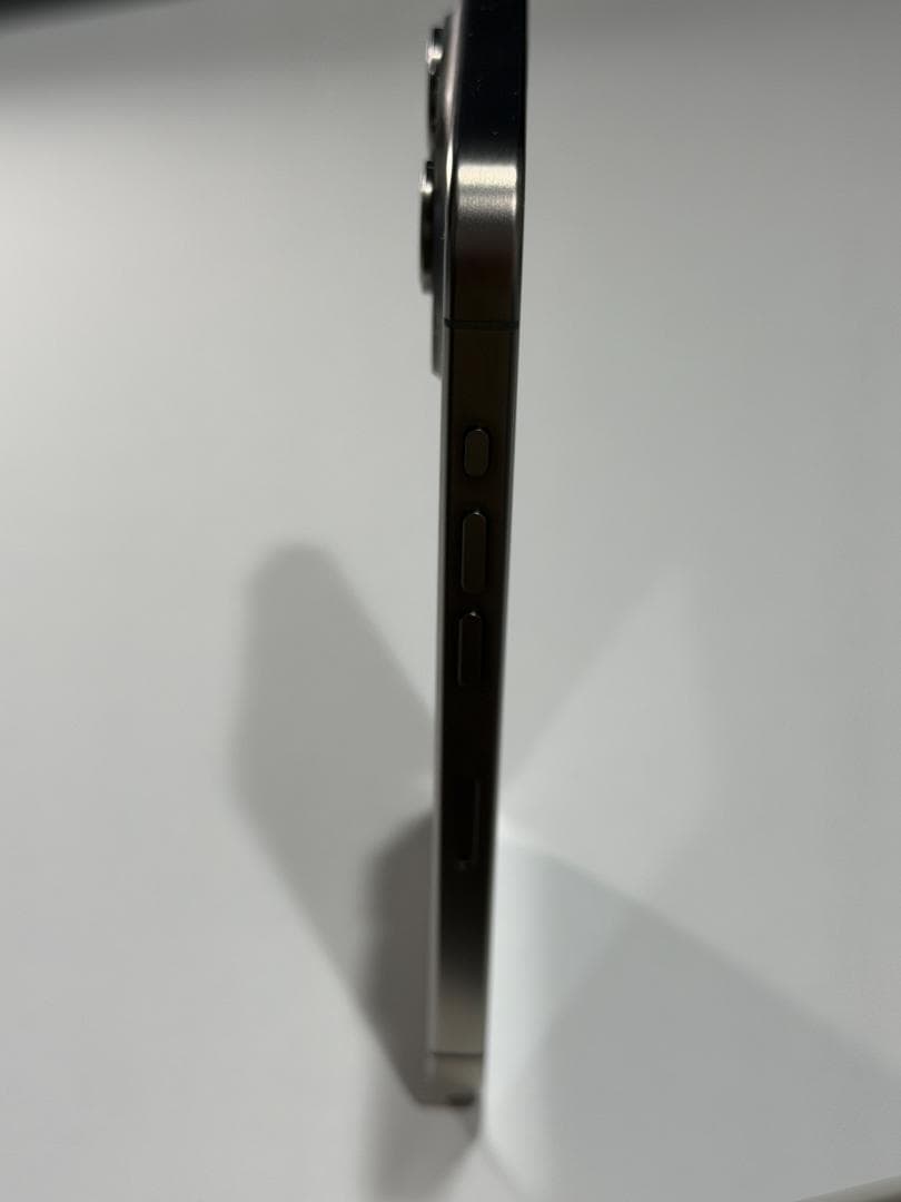 【美品・付属品未使用】iPhone15 Pro 128GB ナチュラルチタニウム