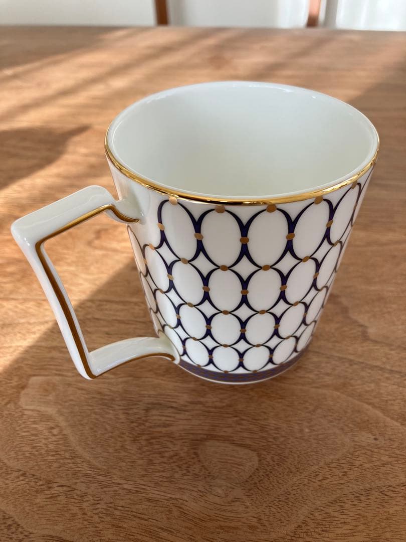  マグカップ　シルエットデザイン