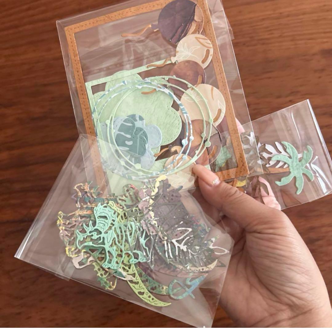 お得　恐竜　誕生日　ペーパークラフト　ダイカット アルバム素材　色紙素材