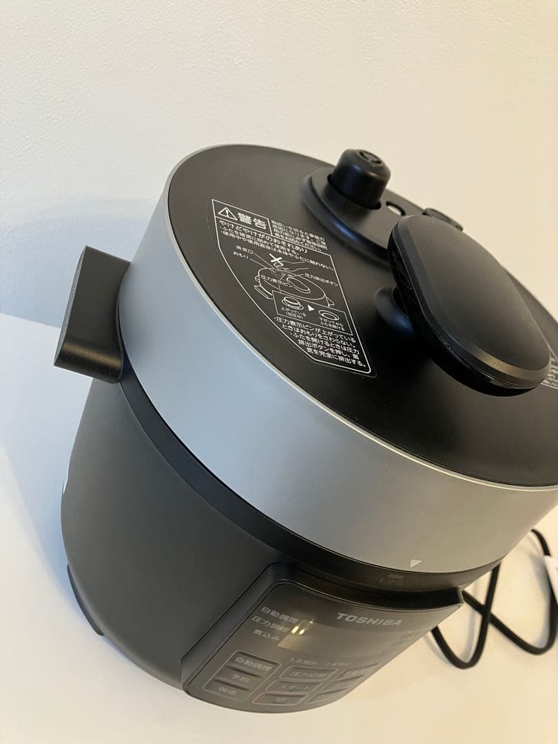 TOSHIBA 電気圧力鍋 ￼RCP-30R