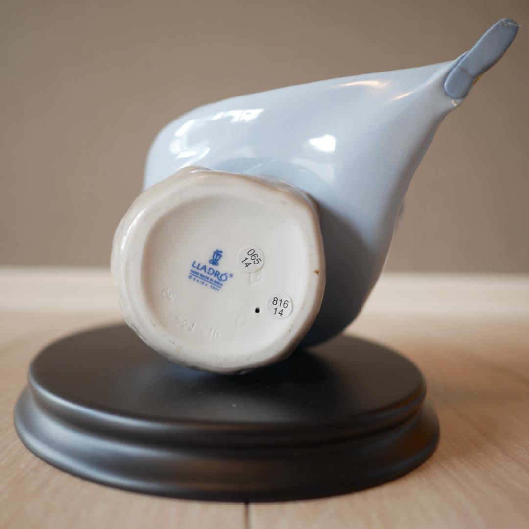 【リヤドロ・LLADRO】　花の香りにつつまれて　01005862
