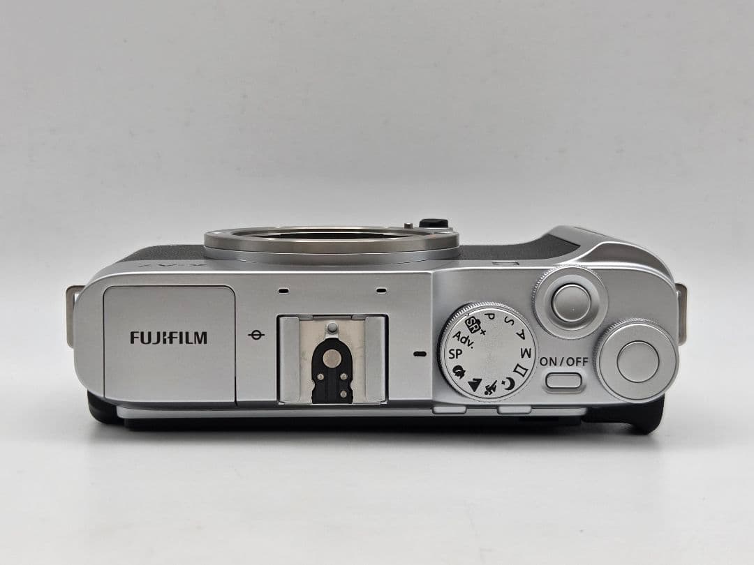 Fujifilm X-A7 ミラーレス一眼カメラ ボディ シルバー