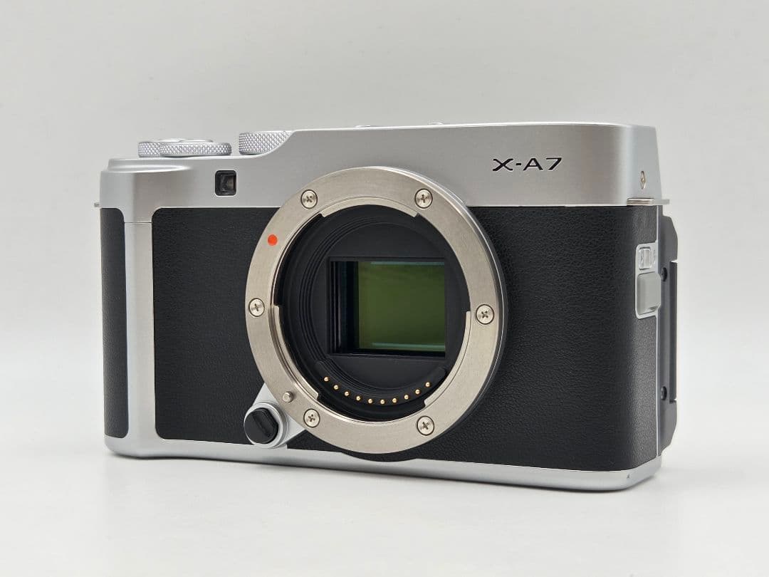 Fujifilm X-A7 ミラーレス一眼カメラ ボディ シルバー