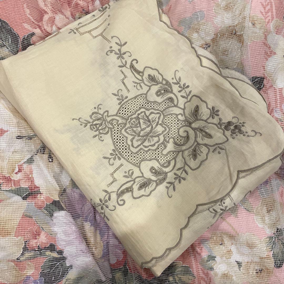 SWATOW 中国　刺繍入り　テーブルクロス　マルチカバー