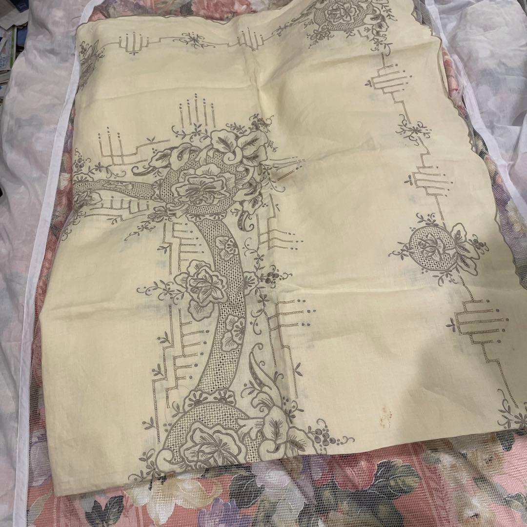 SWATOW 中国　刺繍入り　テーブルクロス　マルチカバー