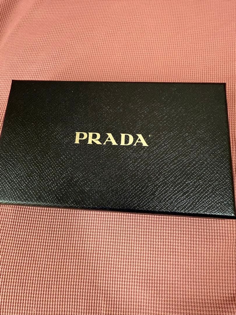 PRADA iPhoneケース11