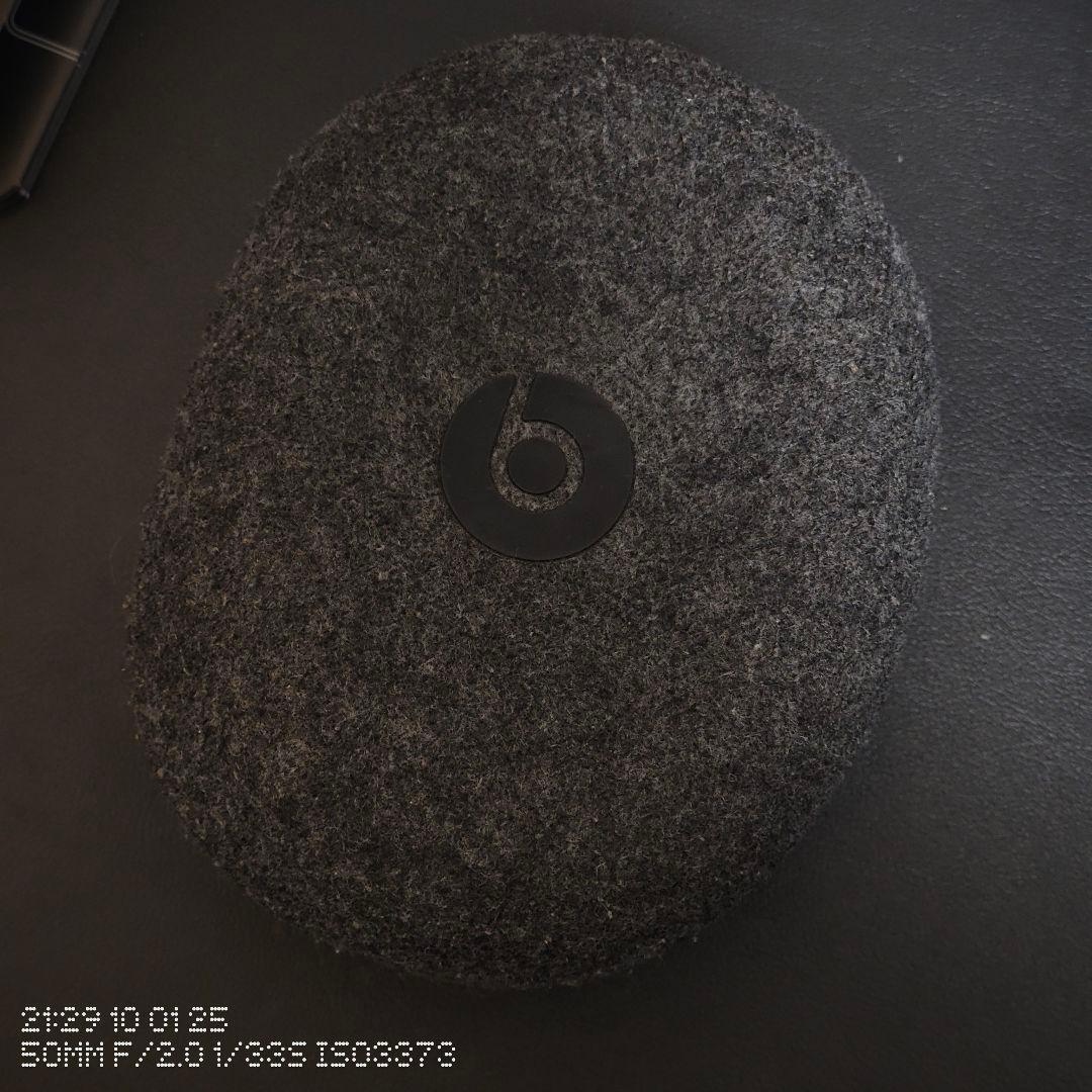 Beats Solo Pro ワイヤレスヘッドフォン ホワイト