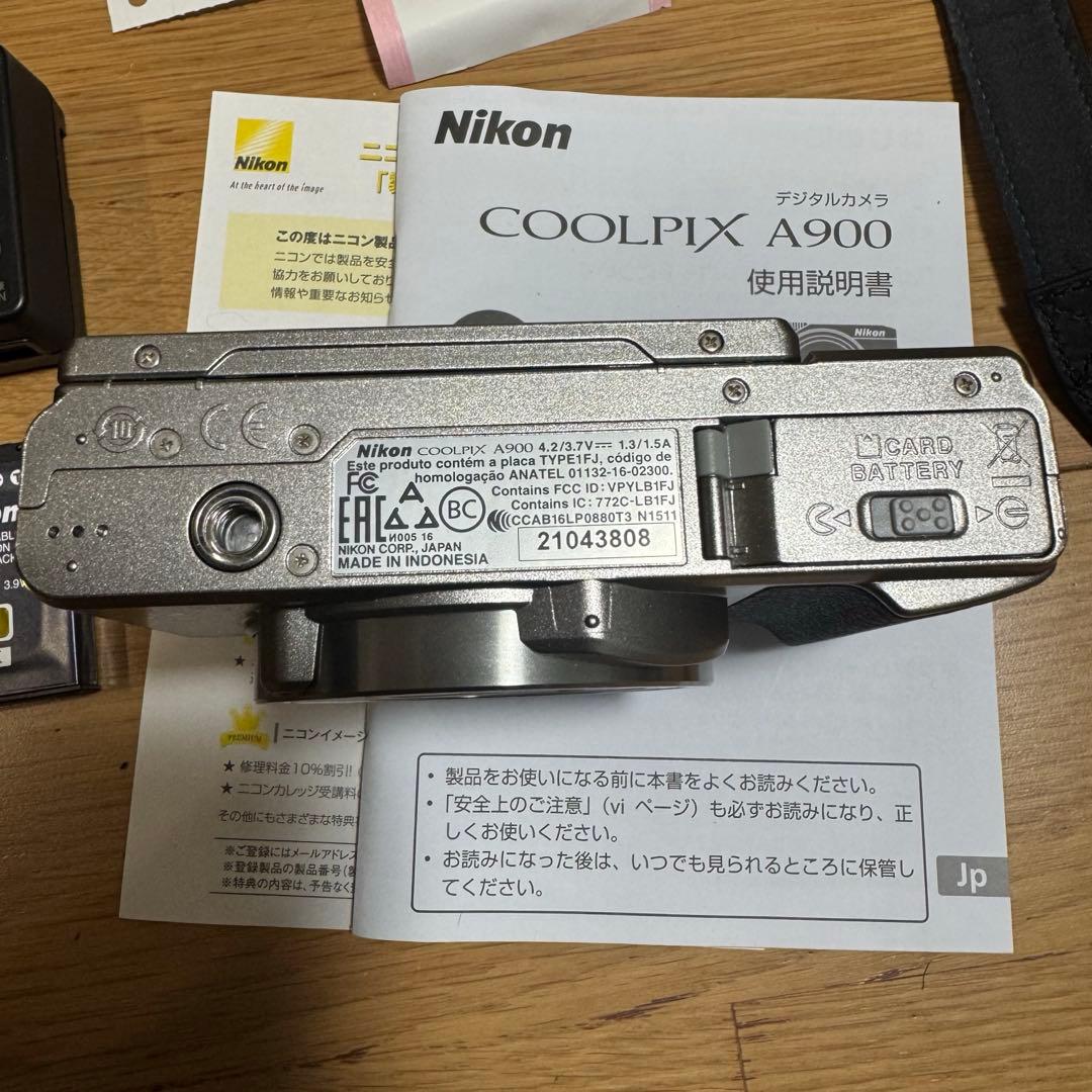 【美品】Nikon COOLPIX A900 シルバー