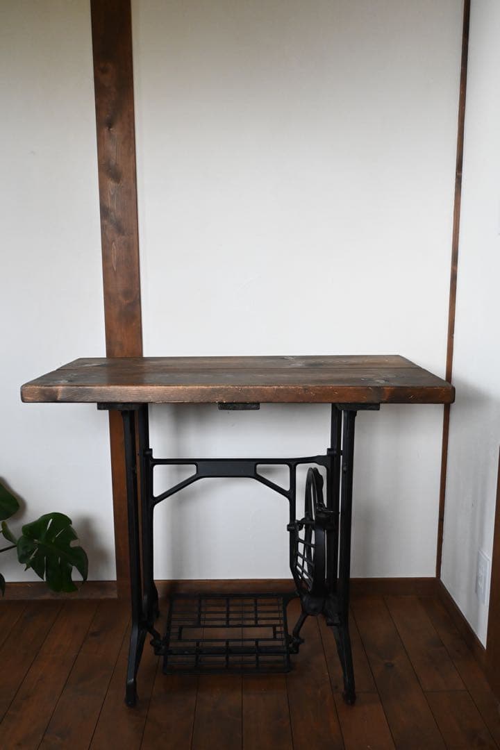 アンティークミシンテーブル