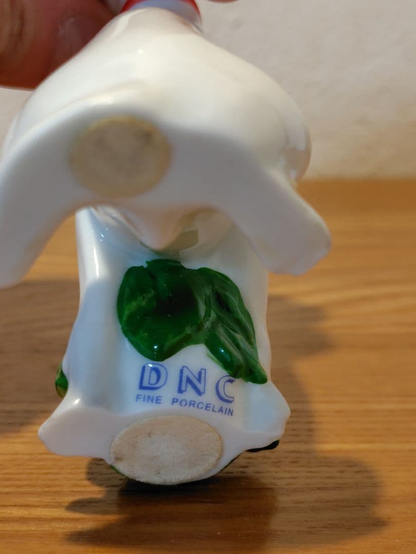 グレイハウンド　クリスマスオーナメント　　置物　グレーハウンド　陶器