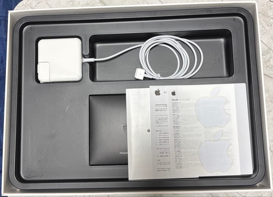 Apple MacBook Air A1466 2017 バッテリー交換済・箱付