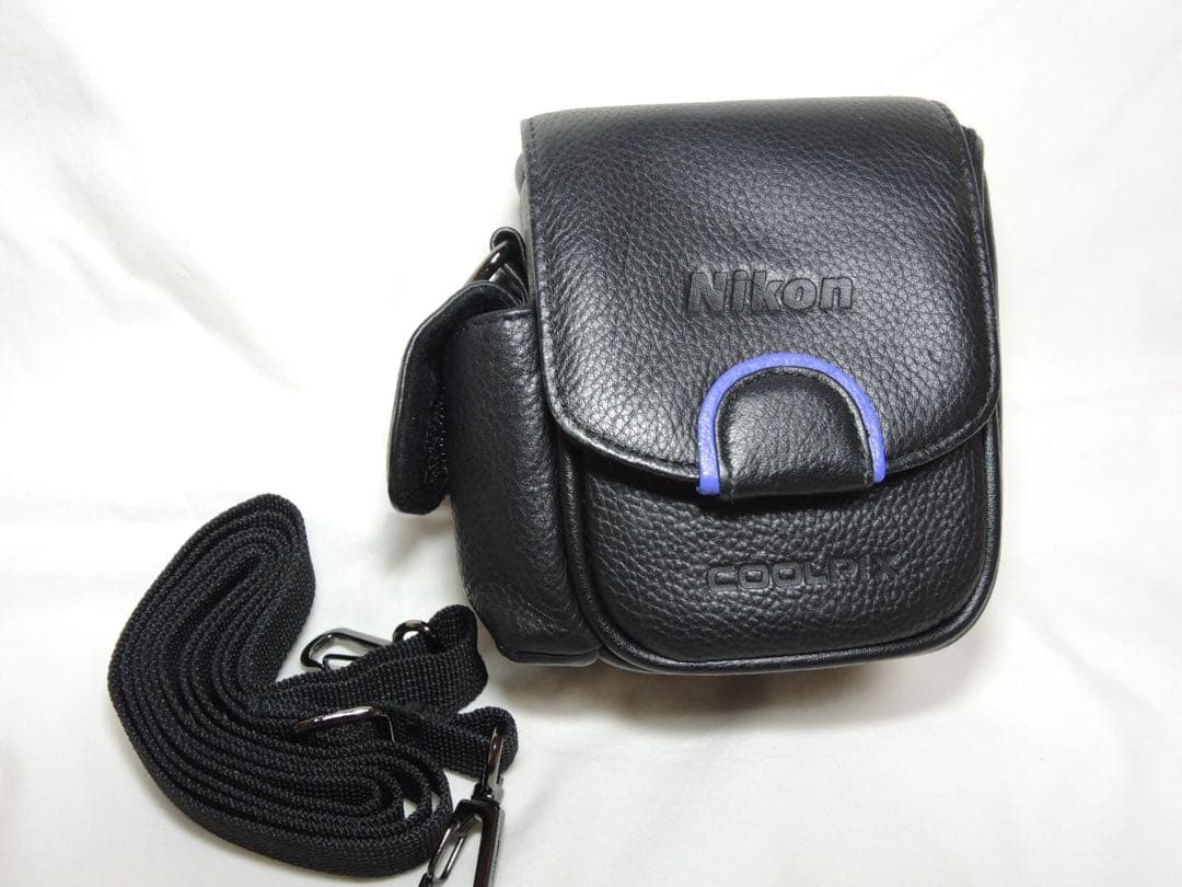 ニコンNikon COOLPIX 4300 専用ケース付き美品