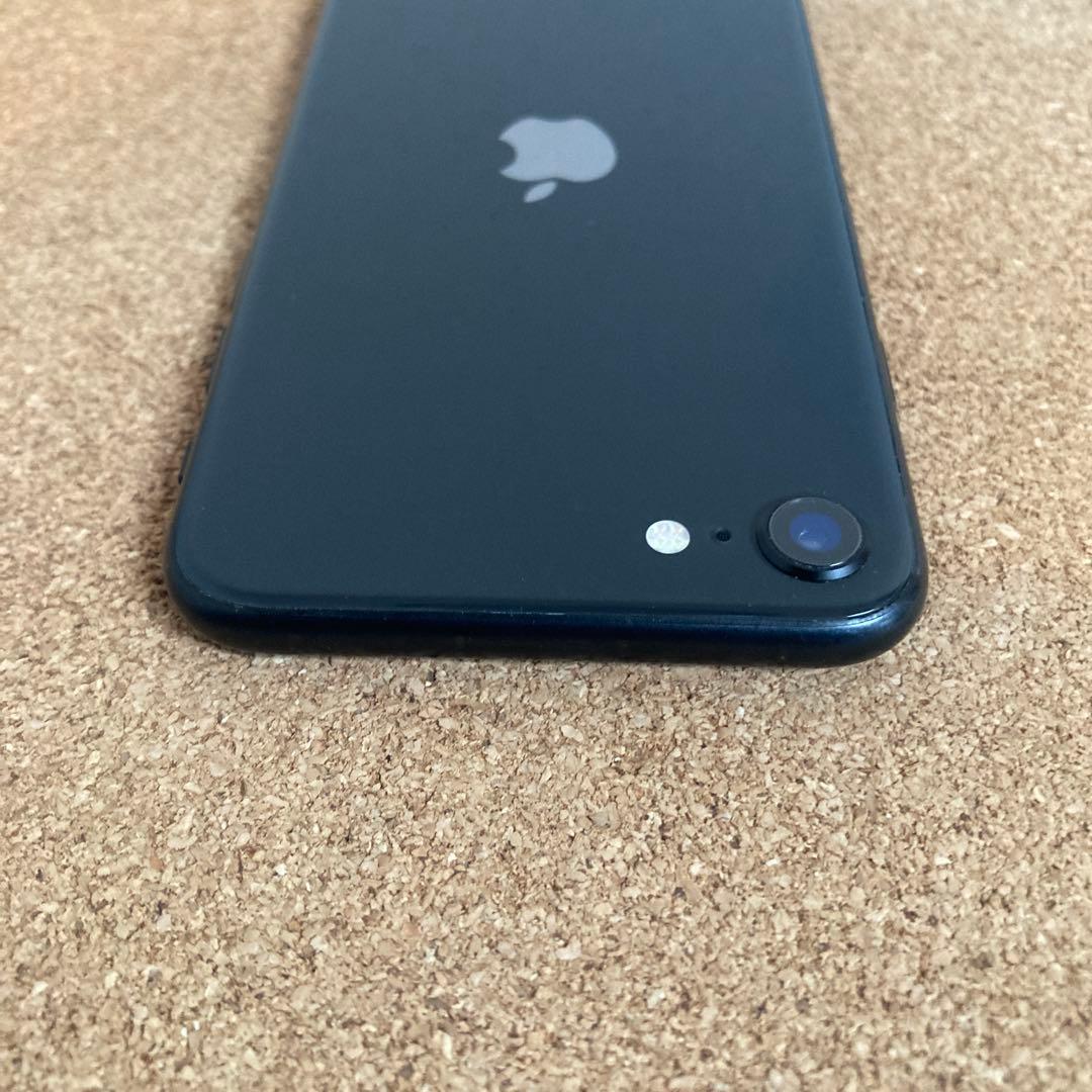 4169 電池新品☆比較的美品☆iPhoneSE2 64GB SIMフリー☆