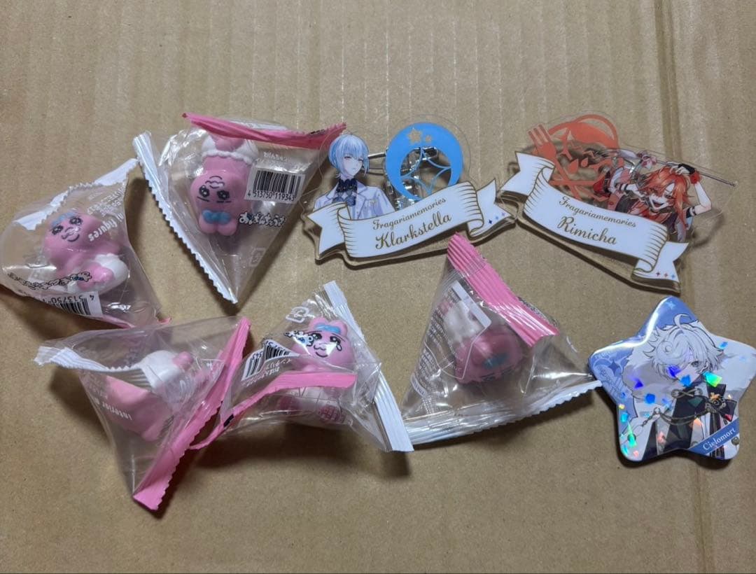 ぬいぐるみ 缶バッジ キーホルダー 大量 まとめ売り 220点程