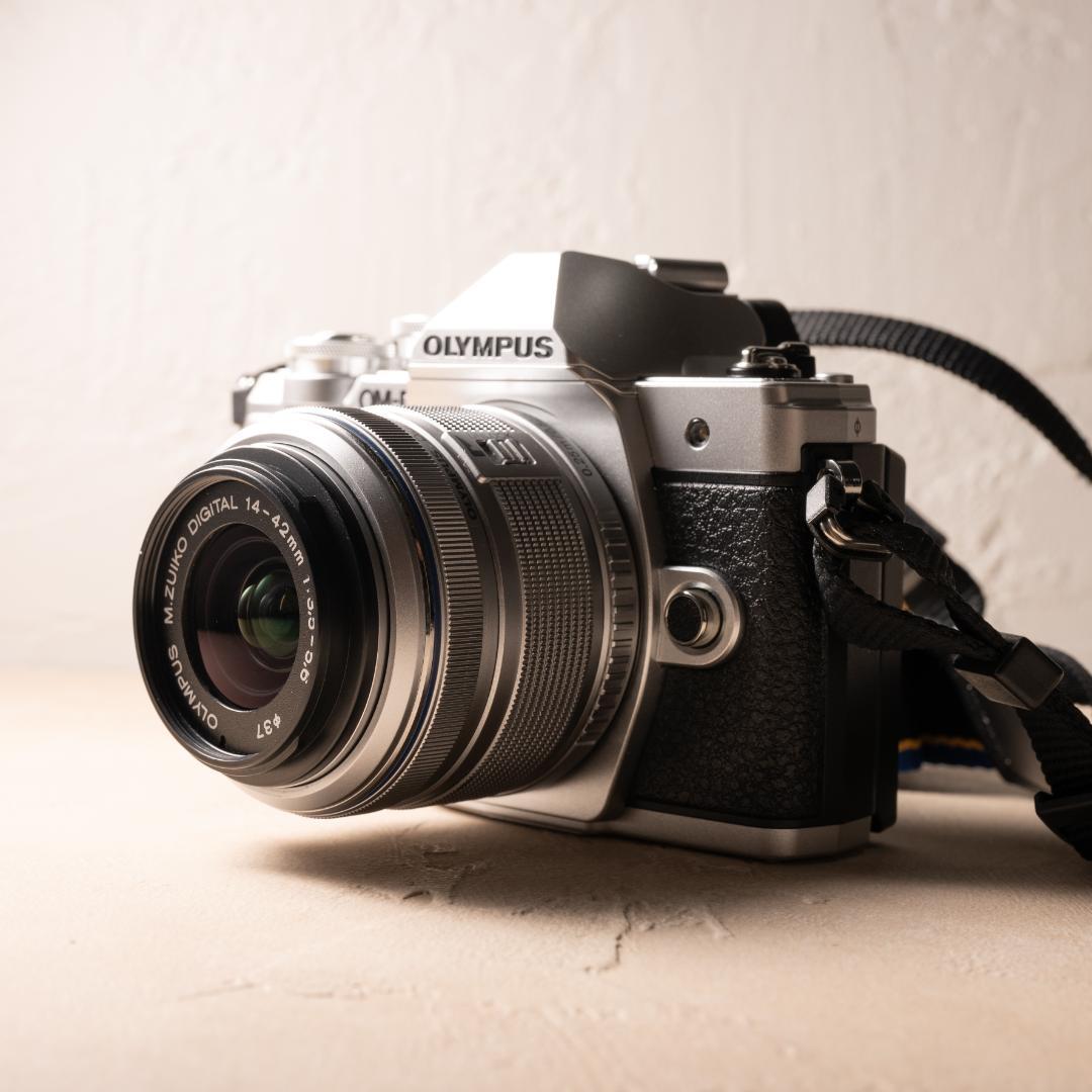 OLYMPUS OM-D E-M10Ⅲ ダブルレンズキット スマホ転送OK