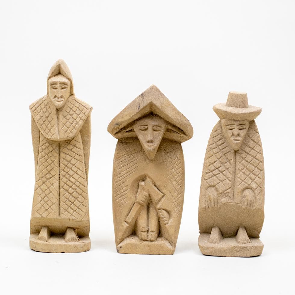 チリ チロエ島 神話の石像など 11点 トラウコ ピンコヤ インブンチェ