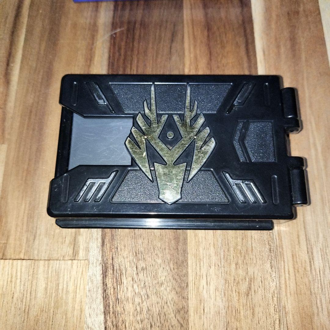 仮面ライダー龍騎　Vバックル　4種　龍騎　ゾルダ　王蛇　ナイト　セットのみ