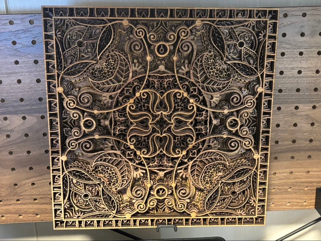 【美品・一点物】神秘的な幾何学模様 ウッドアートパネル　木製アート