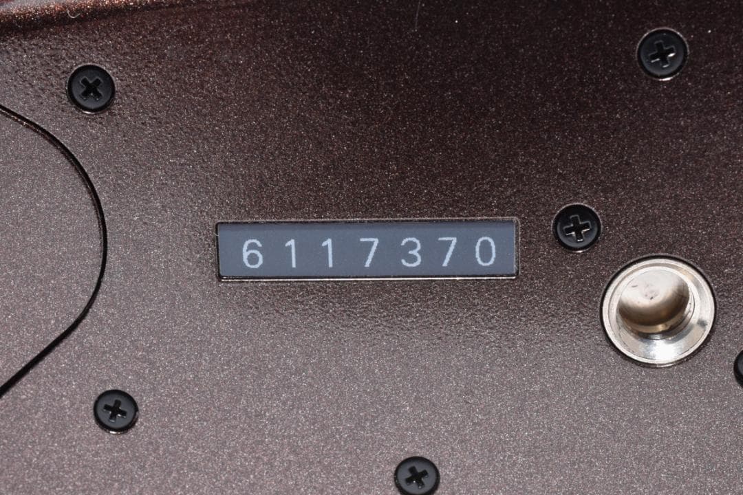 ■ S数999回 ■ PENTAX K-50 オーダーカラー ダブルズームキット