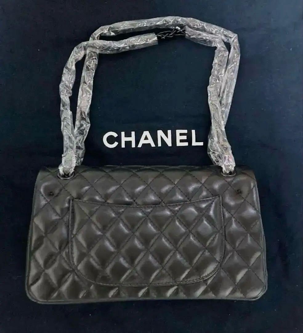 CHANEL ノベルティ　マトラッセ　ダブルフラップ　チェーンショルダーバッグ