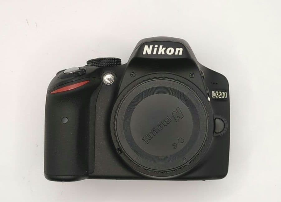 Nikon D3200 AF-S18-105レンズセット 一眼レフカメラ