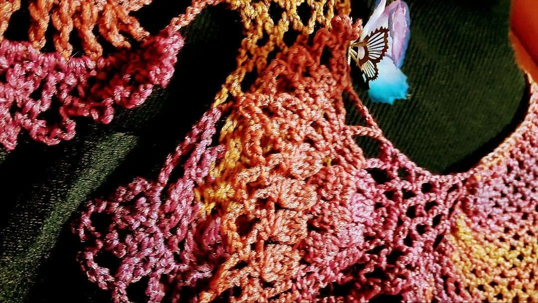 ラグジュアリー手編みショール