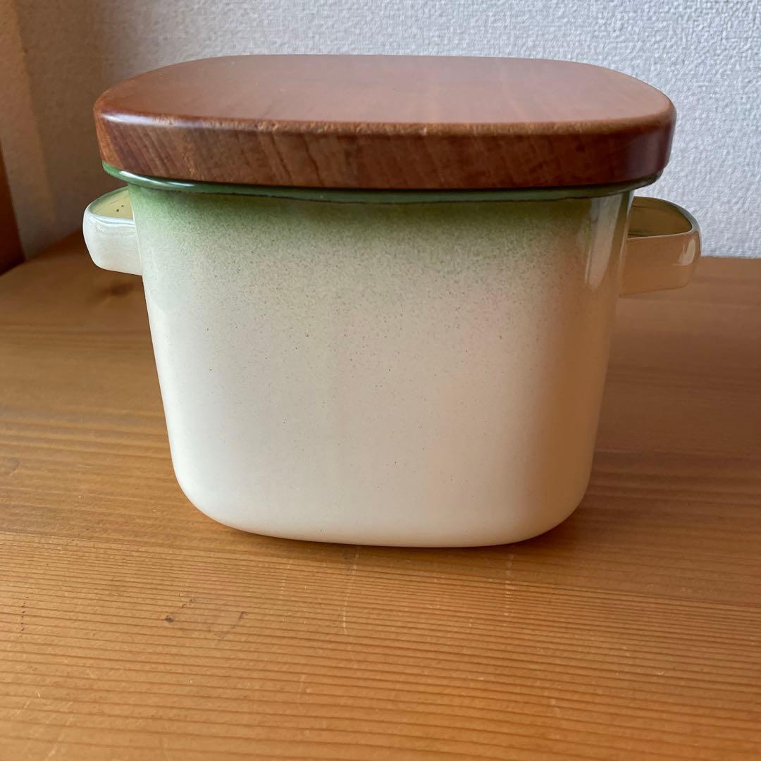 イマン　イヴ　木ブタストッカー