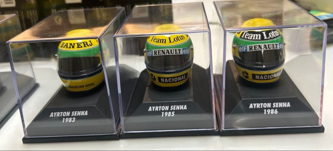 1/8 ミニチャンプス アイルトンセナ ヘルメット 5個セット+ セナフィギュア