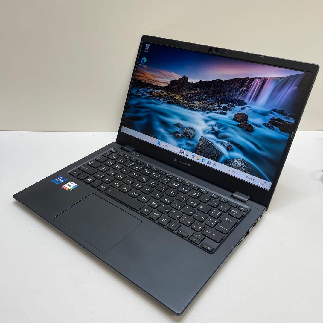 東芝 Dynabook G83/HU i7-1185G7 16GB 512GB