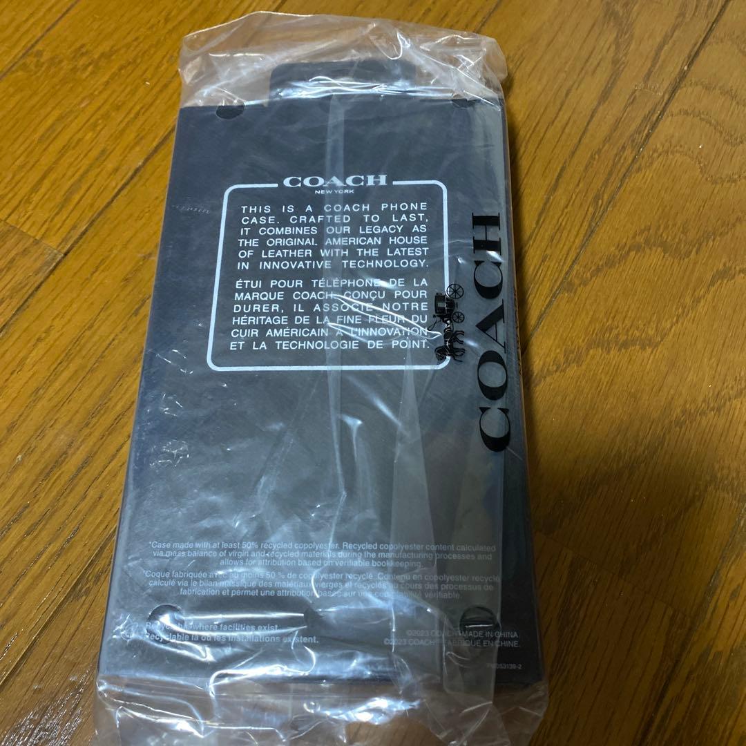 COACH iPhone 15 スリムラップケース　タン